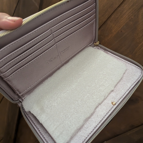 Danielle Nicole Chip Wallet - Picture 3 of 4